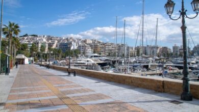 Σύγκρουση-σκαφών-ανοιχτά-της-Μαρίνας-Ζέας:-Καταστράφηκε-αλιευτικό,-σώοι-οι-επιβαίνοντες