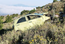 Ιωάννινα:-21χρονος-οδηγός-έχασε-τον-έλεγχο-και-έπεσε-σε-γκρεμό 