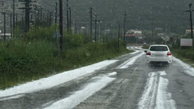 Έντονη-χαλαζόπτωση-στα-Ιωάννινα-προκάλεσε-ζημιές-σε-οχήματα-και-καλλιέργειες