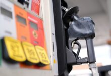 Σε-έναν-μήνα-αναμένεται-να-περάσει-στις-αντλίες-η-πτώση-του-πετρελαίου