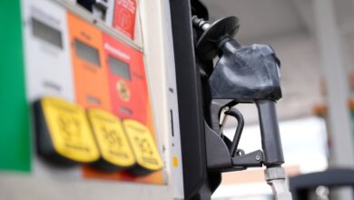 Σε-έναν-μήνα-αναμένεται-να-περάσει-στις-αντλίες-η-πτώση-του-πετρελαίου