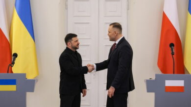Η-Πολωνία-αφαίρεσε-από-τον-Ζελένσκι-την-ανώτατη-διάκριση-που-του-είχε-απονείμει