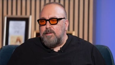 Ο-Γιώργος-Αλκαίος-μοιράστηκε-την-ιστορία-πίσω-από-το-καλλιτεχνικό-του-επώνυμο