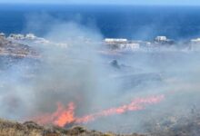 Προς-πλήρη-κατάσβεση-η-φωτιά-στη-Σύρο-–-«Δεν-κινδύνεψαν-σπίτια»,-λέει-ο-δήμαρχος