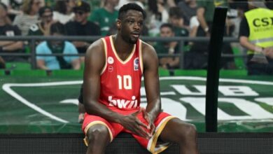 Ο-Φαλ-αποχαιρέτισε-τον-Ολυμπιακό:-Με-κάνατε-να-νιώσω-σαν-στο-σπίτι-μου