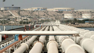 Πτώση-σχεδόν-2%-για-brent-και-wti-παρά-την-επίθεση-κοντά-στο-Ορμούζ,-στο-επίκεντρο-η-προσφορά