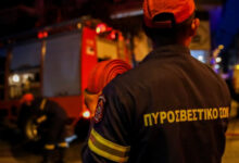 Περιορίστηκε-η-φωτιά-που-ξέσπασε-στα-Άνω-Λιόσια,-κοντά-σε-οικισμό-Ρομά