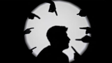 Τι-κρύβουν-αυτοί-που-κριτικάρουν-τους-πάντες-και-τα-πάντα;