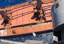 Βίντεο-από-την-αεροδιακομιδή-ασθενούς-με-super-puma-από-φορτηγό-πλοίο-δυτικά-της-Χάλκης