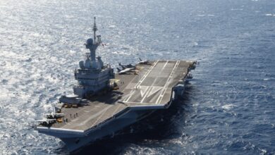 Το-αεροπλανοφόρο-charles-de-gaulle-αναχώρησε-από-τη-Μέση-Ανατολή-και-επιστρέφει-στην-Τουλόν