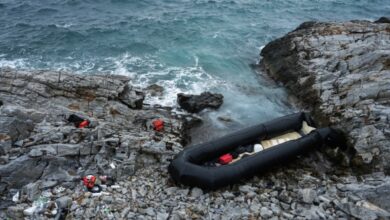 Διάσωση-21-μεταναστών-μετά-από-αποβίβαση-τους-σε-βραχώδη-ακτή-στη-Σάμο