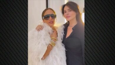 Η-Τζένιφερ-Λόπεζ-συνάντησε-τη-Σίλια-Κριθαριώτη-στο-ατελιέ-της-στο-Παρίσι,-δείτε-βίντεο
