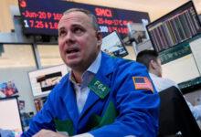wall-street:-Βουτιά-πάνω-από-570-μονάδες-για-τον-dow-jones-–-Πιέσεις-από-Ιράν-και-πρακτικά-της-fed