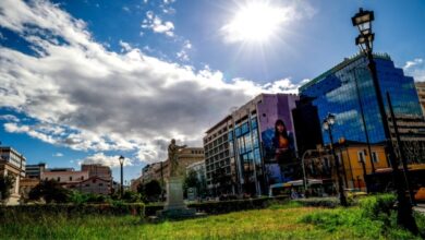 Καιρός:-Ζέστη-σήμερα-με-35άρια-μετά-τις-πρωινές-μπόρες,-δείτε-πού-θα-χρειαστεί-ομπρέλα