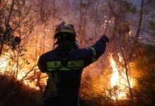 Οριοθετήθηκε-η-φωτιά-στον-Ασπρόπυργο,-μεγάλη-κινητοποίηση-της-Πυροσβεστικής