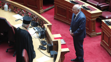 Ορκίστηκε-βουλευτής-ο-Γιάννης-Αμανατίδης:-Χαιρόμαστε-που-τον-ξαναβλέπουμε,-είπε-ο-Πλακιωτάκης