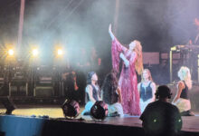 florence-the-machine:-Μάγεψε-η-ξυπόλητη-νεράιδα-στο-ΟΑΚΑ