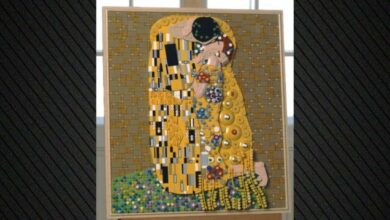 Το-«Φιλί»-του-Γκούσταβ-Κλιμτ-έγινε-lego-με-4.000-τουβλάκια