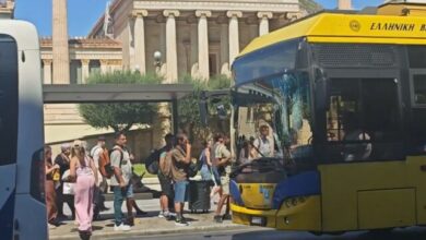 Λεωφορείο-συγκρούστηκε-με-τρόλεϊ-στην-Πανεπιστημίου,-4-ελαφρά-τραυματίες,-δείτε-βίντεο