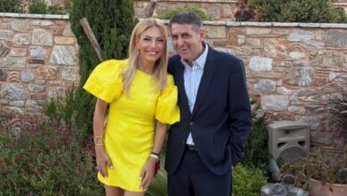 Η-εμφάνιση-της-Τίνας-Μεσσαροπούλου-με-τον-Γιώργο-Μυλωνάκη-σε-γάμο,-δείτε-φωτογραφίες