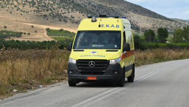 Νεκρός-80χρονος-σε-τροχαίο-στη-Λέρο,-σοβαρά-τραυματισμένη-και-η-σύζυγός-του