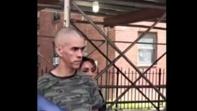 Δυο-τραυματίες-σε-επίθεση-με-μαχαίρι-στη-Νέα-Υόρκη,-ο-δράστης-φώναξε-«Αλλάχου-Άκμπαρ»