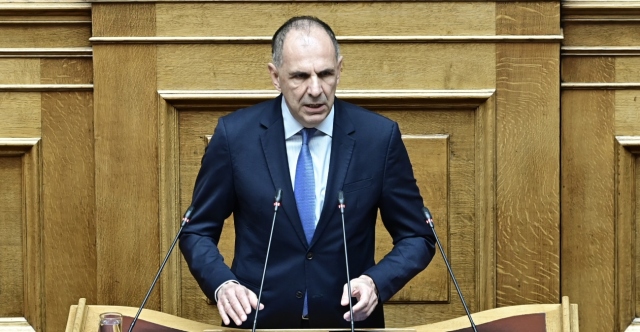 Γεραπετρίτης:-Συνταγματικός-μηδενισμός-από-την-αντιπολίτευση-στην-αναθεώρηση-του-Συντάγματος