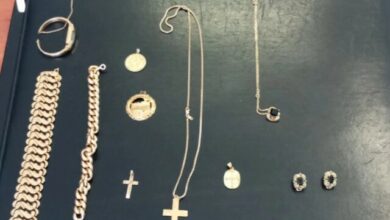 Άνδρος:-44χρονος-παρίστανε-τον-λογιστή-και-έκλεψε-κοσμήματα-από-ηλικιωμένη