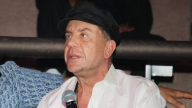 Ο-Γιώργος-Μαζωνάκης-τραγούδησε-το-«Απορώ»-σε-πανηγύρι-στα-Καμένα-Βούρλα,-δείτε-βίντεο