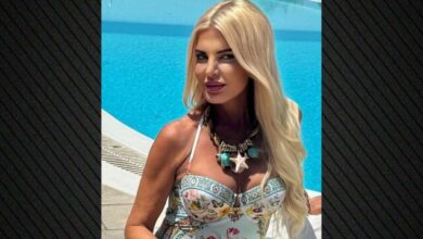 Ο-χορός-της-Μαρίνας-Σταυράκη-σε-beach-bar-της-Μυκόνου-και-οι-φωτογραφίες-με-μαγιό