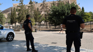 Συνελήφθησαν-τρεις-ανήλικοι-για-απόπειρα-ληστείας-στο-κέντρο-της-Αθήνας