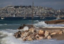 Θυελλώδεις-βοριάδες-στην-Αττική:-Στα-150-χλμ/ώρα-οι-ριπές-ανέμου-στην-Πεντέλη