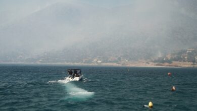 Απεγκλωβίστηκαν-δια-θαλάσσης-12-άτομα-από-την-παραλία-Πόρτο-Γερμενό