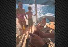 Η-Ευδοκία-Ρουμελιώτη-γιόρτασε-τα-γενέθλιά-της-σε-σκάφος,-δείτε-βίντεο-να-σβήνει-την-τούρτα-της