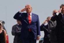 «Τελευταία-ευκαιρία»:-Ο-Τραμπ-λέει-ότι-διαπραγματεύεται-με-το-Ιράν,-η-Τεχεράνη-μιλά-για-«νέο-ψέμα»