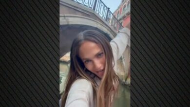 Η-Τζένιφερ-Λόπεζ-αναβίωσε-το-«like-a-virgin»-της-Μαντόνα-σε-γόνδολα-στη-Βενετία