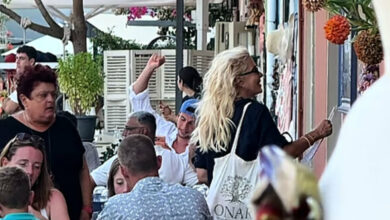 Η-Ελένη-Μενεγάκη-απαθανατίστηκε-για-φαγητό-στο-Φισκάρδο-με-τον-Μάκη-Παντζόπουλο,-δείτε-βίντεο