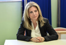 Αποχωρούν-ακόμη-δύο-στελέχη-από-το-κόμμα-της-Καρυστιανού,-καταγγέλλουν-έλλειψη-διαλόγου