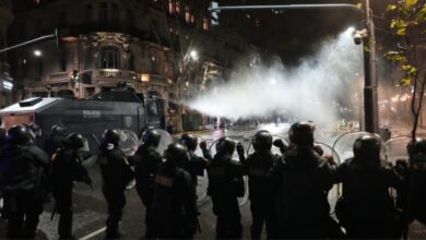 Επεισόδια-μεταξύ-διαδηλωτών-και-αστυνομικών-έξω-από-τη-Γερουσία-στην-Αργεντινή,-δείτε-βίντεο
