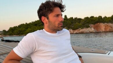Ο-Κωνσταντίνος-Αργυρός-φωτογραφήθηκε-μέσα-σε-σκάφος:-Μεσοπέλαγα-αρμενίζω,-έγραψε