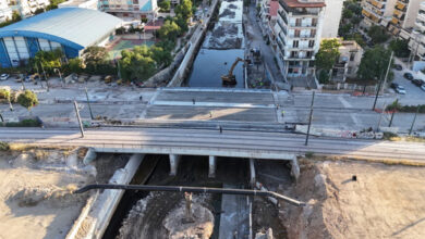 Έτοιμη-η-νέα-γέφυρα-στην-Παλαιά-Λεωφόρο-Ποσειδώνος,-τέλος-στην-ταλαιπωρία-των-οδηγών
