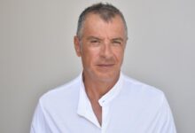 Στον-ΣΚΑΪ-με-τους-«Πρωταγωνιστές»-ο-Σταύρος-Θεοδωράκης,-η-ανακοίνωση-του-σταθμού