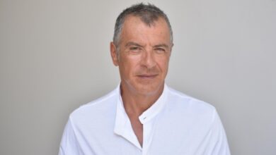 Στον-ΣΚΑΪ-με-τους-«Πρωταγωνιστές»-ο-Σταύρος-Θεοδωράκης,-η-ανακοίνωση-του-σταθμού