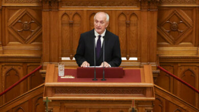 Νέος-πρόεδρος-της-Ουγγαρίας-ο-Άντρας-Μπάκα