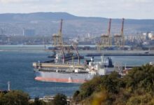 Οι-Ουκρανοί-υποστηρίζουν-ότι-έπληξαν-τρία-ρωσικά-πολεμικά-πλοία-στη-ναυτική-βάση-του-Νοβοροσίσκ