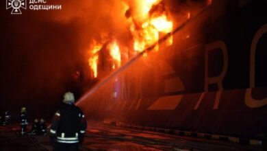 Επίθεση-με-drone-σε-φορτηγό-πλοίο-ενώ-φόρτωνε-στην-Οδησσό-–-Ένας-ναυτικός-τραυματίστηκε