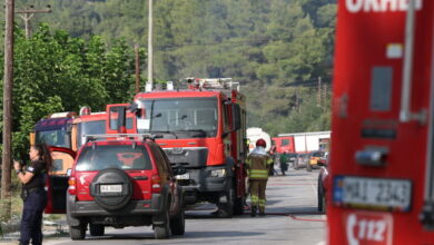 Χαλκιδική:-Παραμένουν-οι-πυροσβεστικές-δυνάμεις-στην-Κασσάνδρα,-κλειστός-ο-δρόμος-Σίβηρη-–-Φούρκα