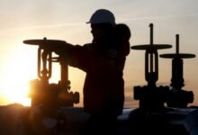 Πετρέλαιο:-Άλμα-2,5%-με-το-brent-πάνω-από-τα-$90,-το-αδιέξοδο-ΗΠΑ-–-Ιράν-φέρνει-σενάρια-για-$100