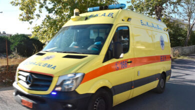 81χρονη-έπεσε-ενώ-επιβιβαζόταν-σε-λεωφορείο-στην-Κρήτη-και-σκοτώθηκε