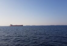 Ερυθρά-Θάλασσα:-Έξι-νεκροί-από-την-επίθεση-στο-πλοίο-tihamah,-σε-νέα-φάση-κινδύνου-η-ναυτιλία